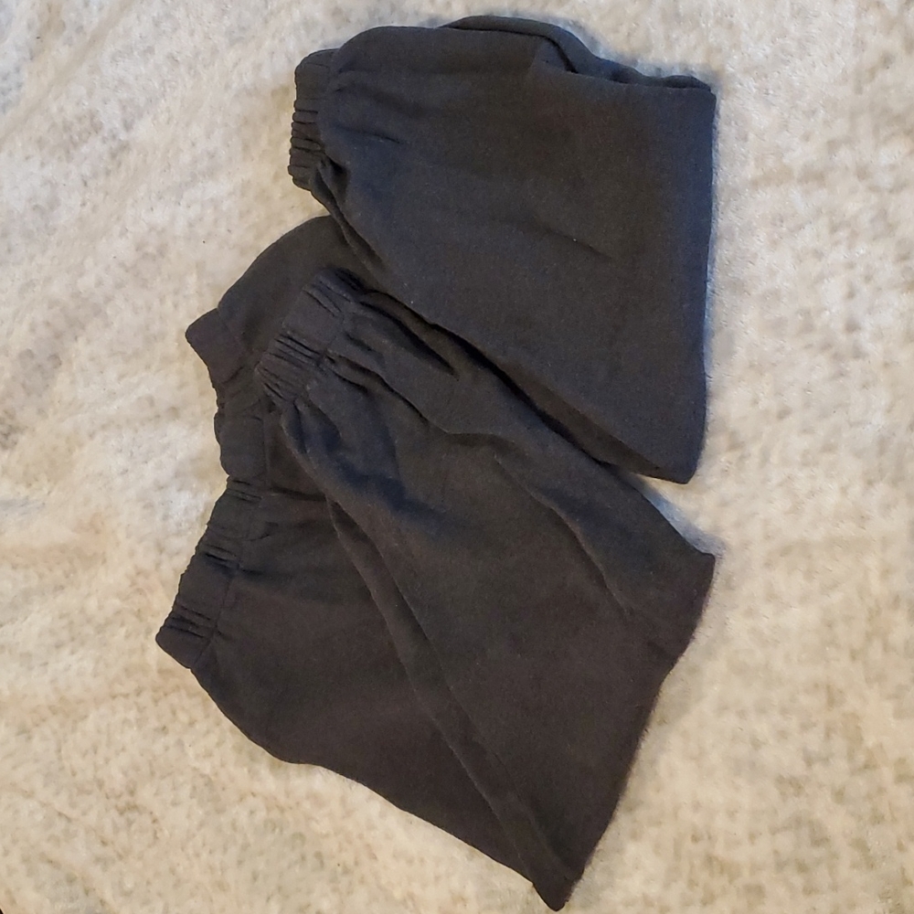 💥MOVING SALE💥 EVERYTHING MUST GO ❤️‍🔥 Brandy Melville Rosa Sweatpants